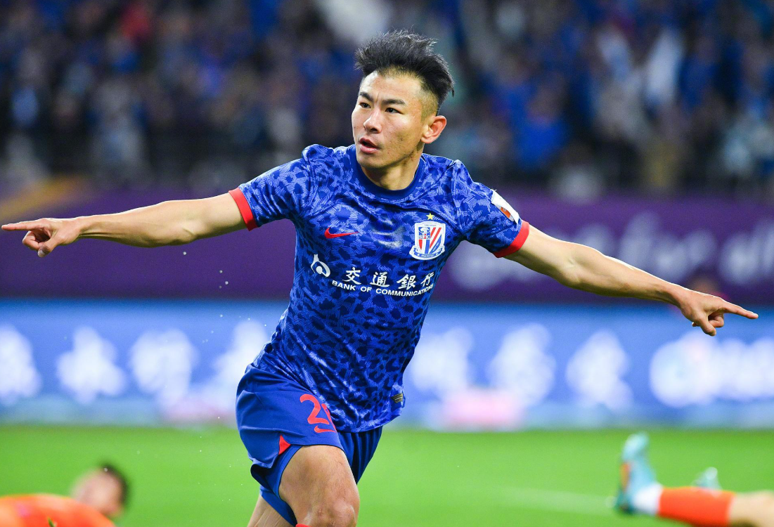 中超球队坚持自主训练，期待出色发挥