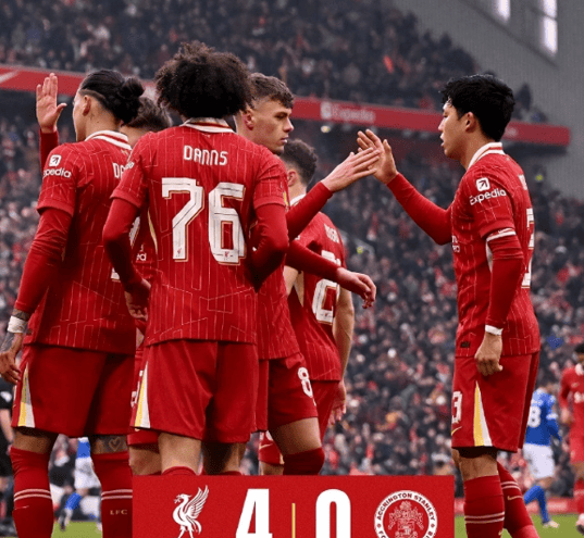 -曼联狂胜热刺，发出冲击信号