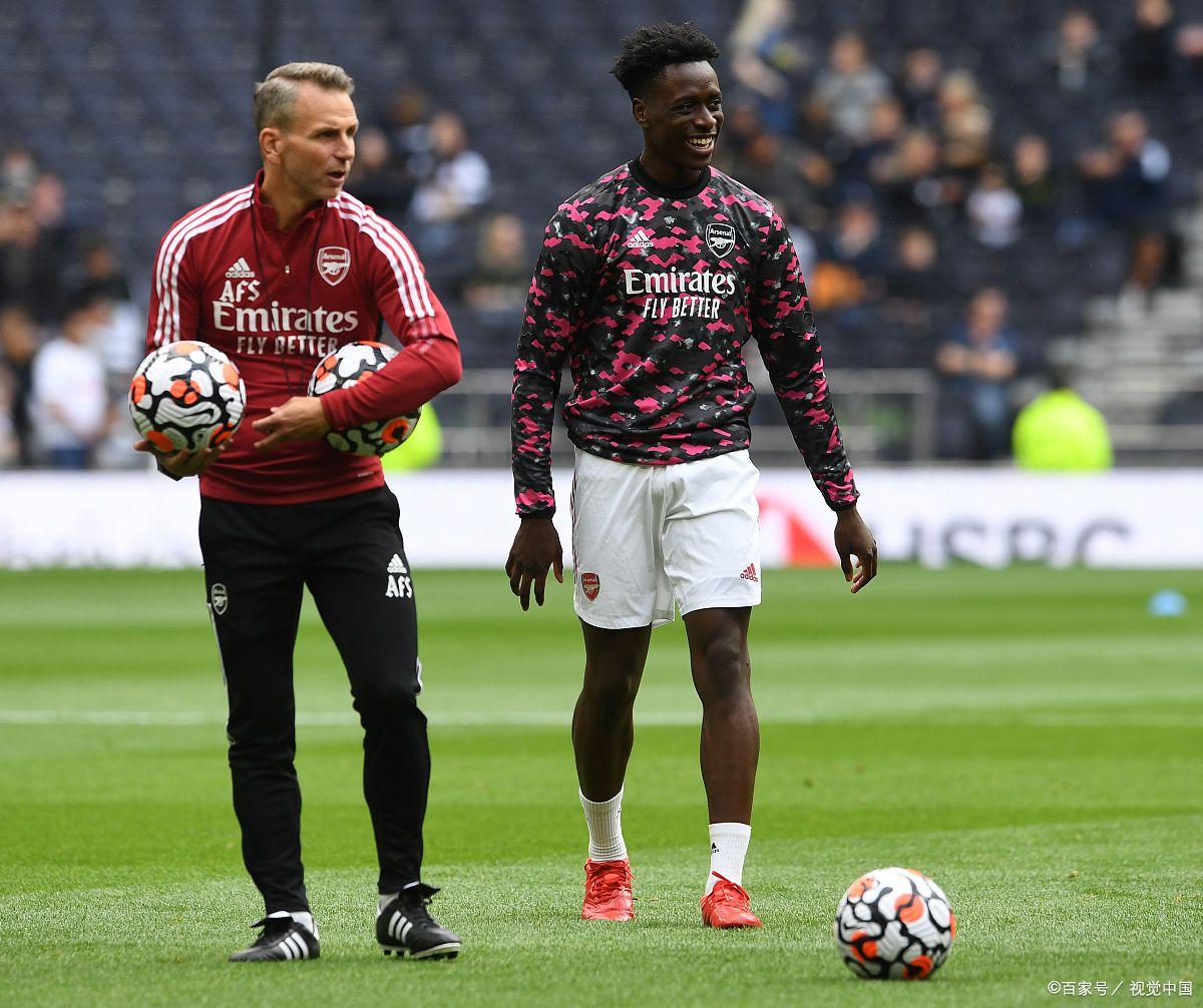 九游体育官方登录入口-卡迪夫城轻取对手，一举突破对手防线