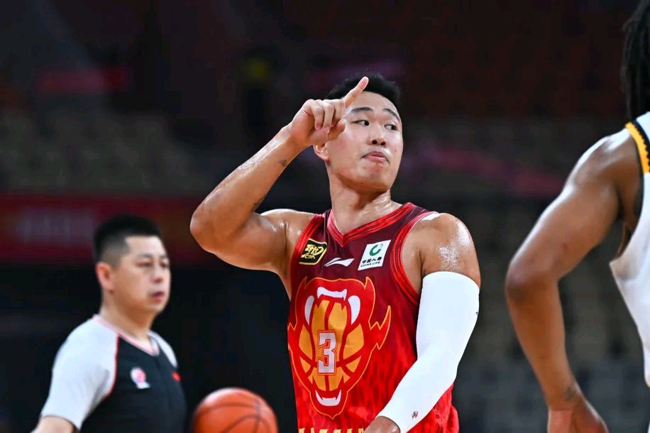 包含柯隆主场击败沃尔夫斯堡,终结连败纪录的词条 包含柯隆主场击败沃尔夫斯堡,终结连败纪录的词条