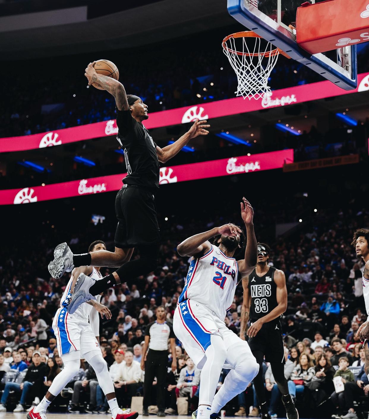 九游体育app-关于篮网队内讧缓解，球队士气大振的信息