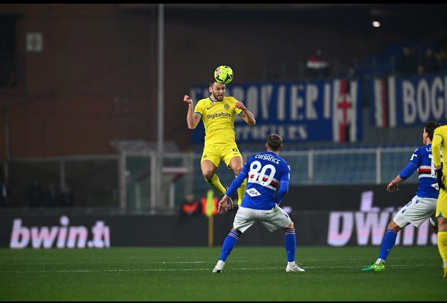 国际米兰击败桑普多利亚,一马当先 国际米兰击败桑普多利亚,一马当先