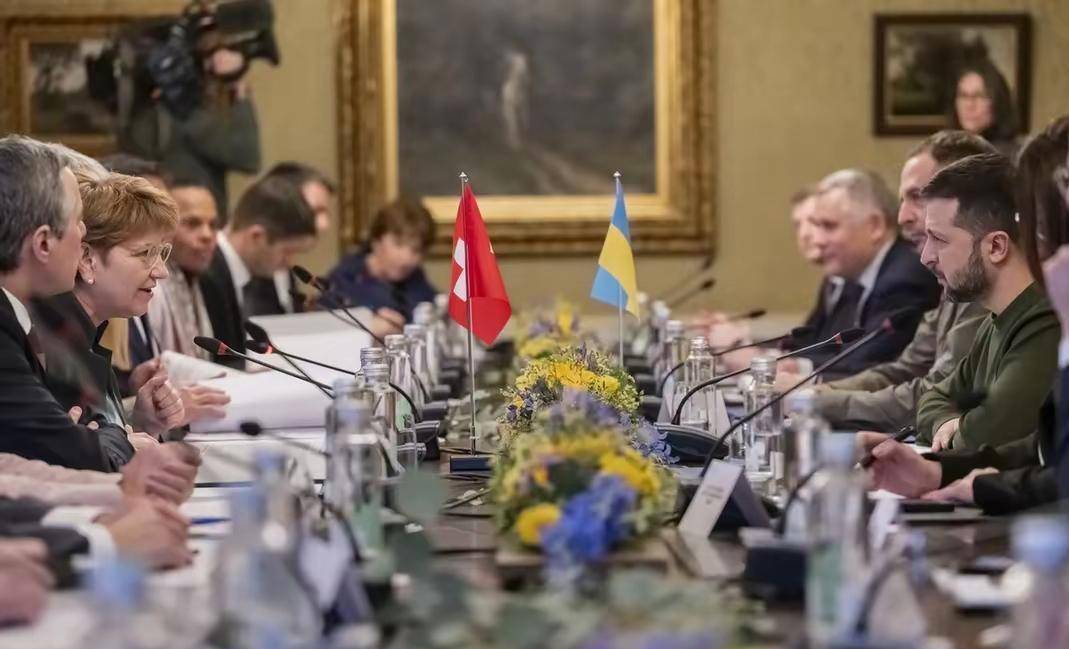 九游体育在线登录-罗马尼亚全场强势逼平波兰，出线机会存延的简单介绍