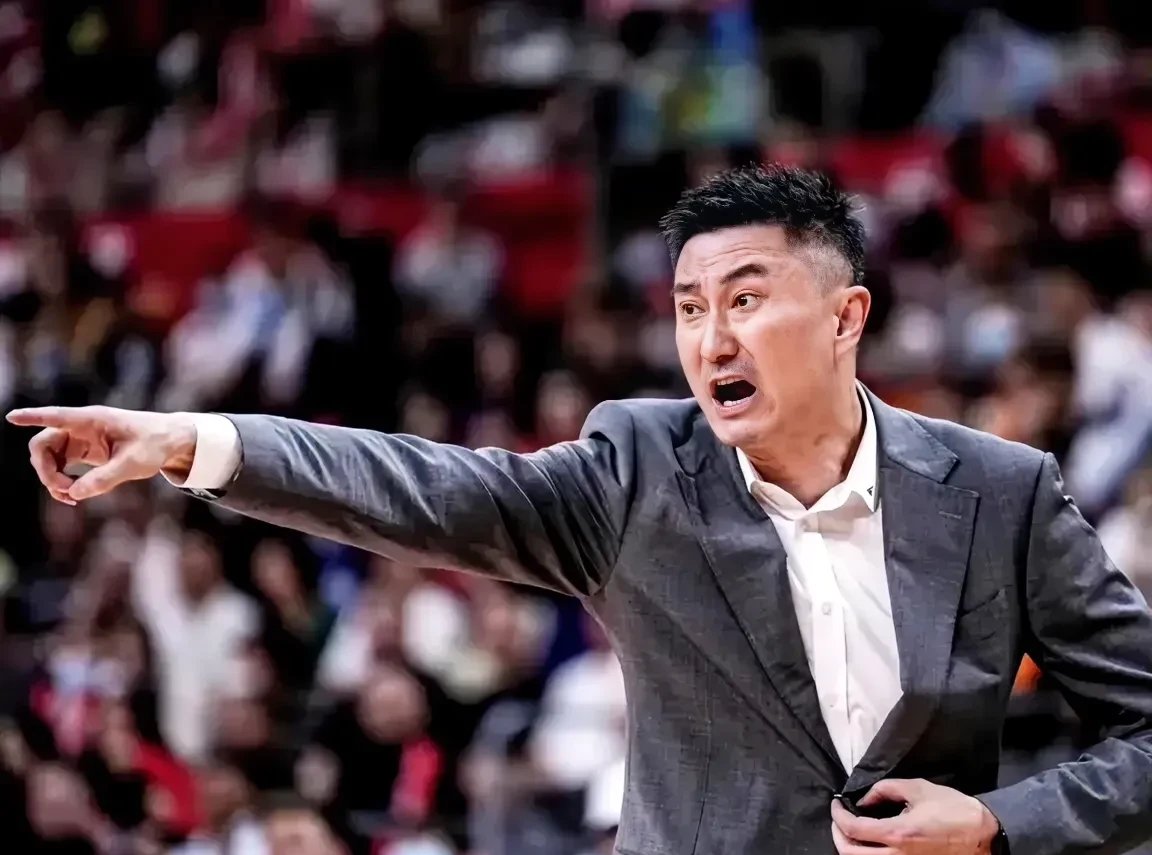 九游体育官方入口-包含广东队遭遇劲敌压力，球员状态逐渐回升的词条