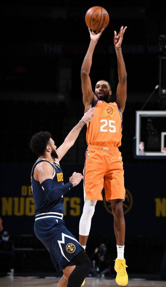 爆冷战胜上赛季冠军,新晋球队崛起 爆冷战胜上赛季冠军,新晋球队崛起