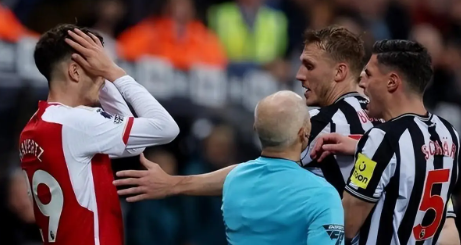 九游体育app-罗马逆转阿贾克斯凯恩建功