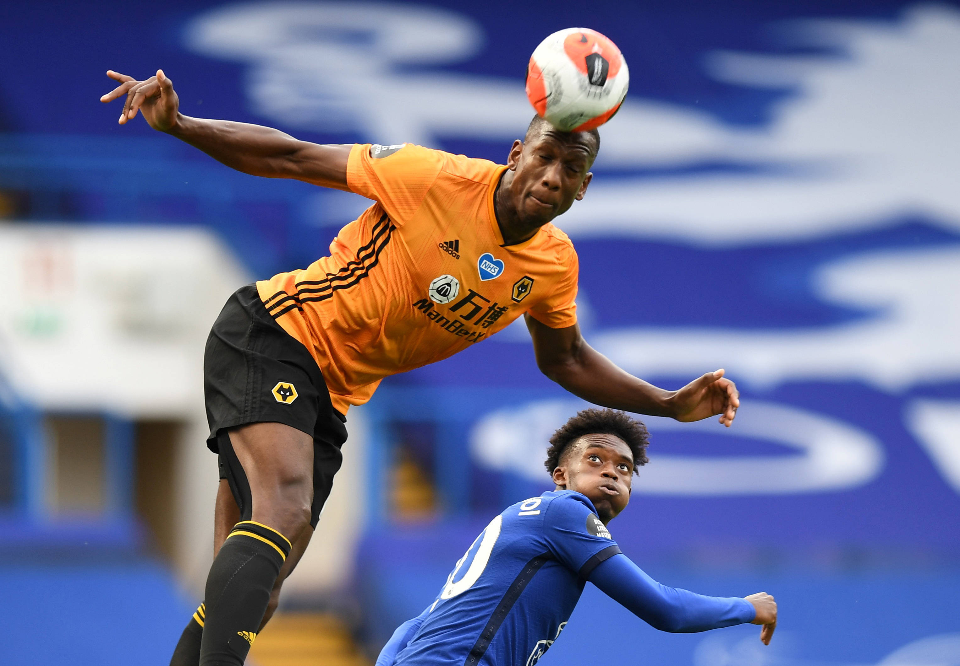 九游体育在线登录-包含伯恩利队长领衔从容面对挑战的词条