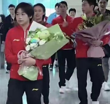 日本运动员力挺夺冠突破记录