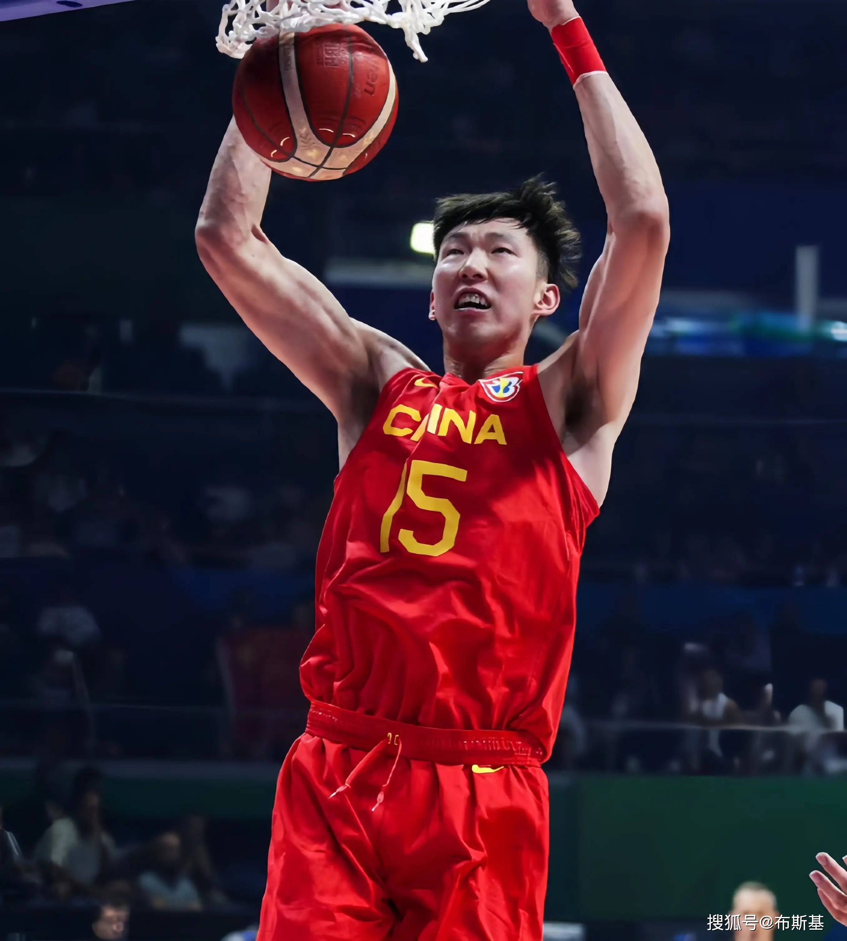 包含绝地反击！球员英勇表现，为球队赢得胜利的词条