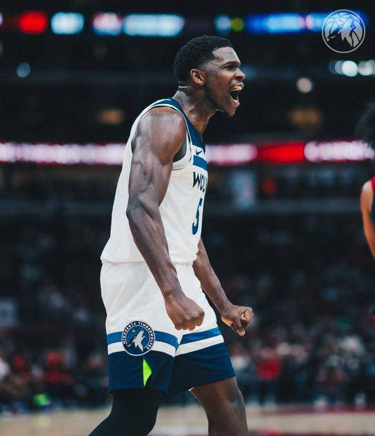 森林狼主场战胜公牛,取得胜利 森林狼主场战胜公牛,取得胜利