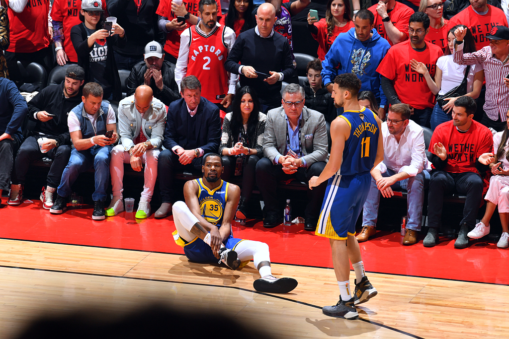 九游体育-包含全明星球员连续砍下+得分，场上无人能挡的词条