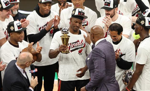 欧洲篮球联赛冠军争夺热潮正酣，球队决战引人期待的简单介绍